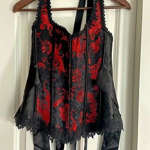 ✨Stunning vintage corset top!🌹
